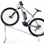 Espositore linea Gioma obliquo per biciclette